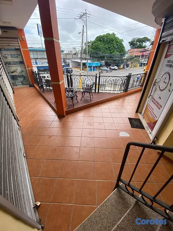 oficinas y locales comerciales - Vendo plaza comercial en calle mas transitada del sector Lucerna Santo Domingo  5