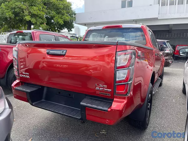 jeepetas y camionetas - Isuzu DMAX 2027 5