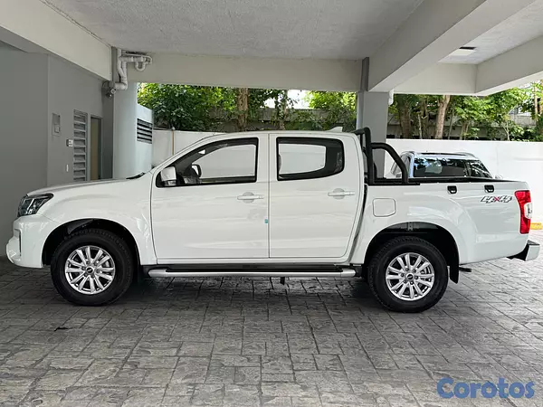 jeepetas y camionetas - JIM Ultimate 4x4 AT 2026 5