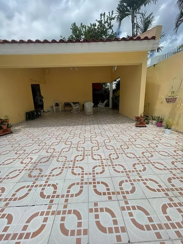 casas - Se Vende Casa  Esta es una Perfecta oportunidad para remodelar a tu gusto.   8