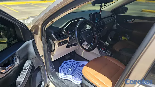 jeepetas y camionetas - Ford Escape SE 2020 4