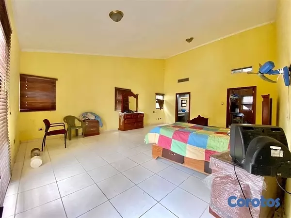 casas - Venta de casa 1000mts cerca del jardín botánico Arroyo Hondo Distrito Nacional 6