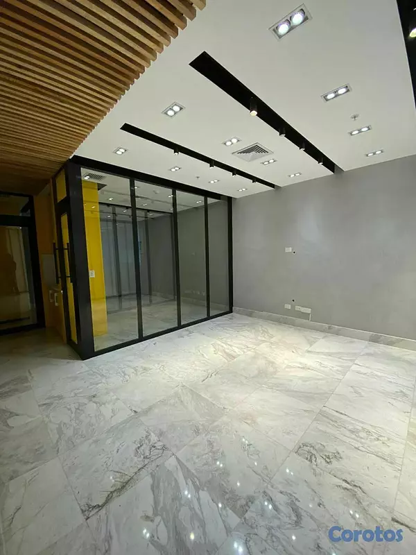 oficinas y locales comerciales - Local Comercial en Alquiler Serrallés 8