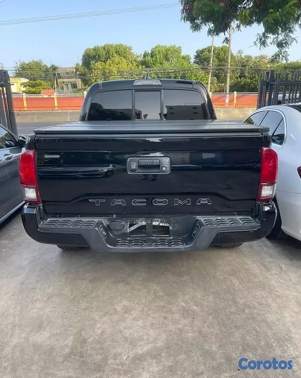 jeepetas y camionetas - TOYOTA TACOMA SR5 2019 4