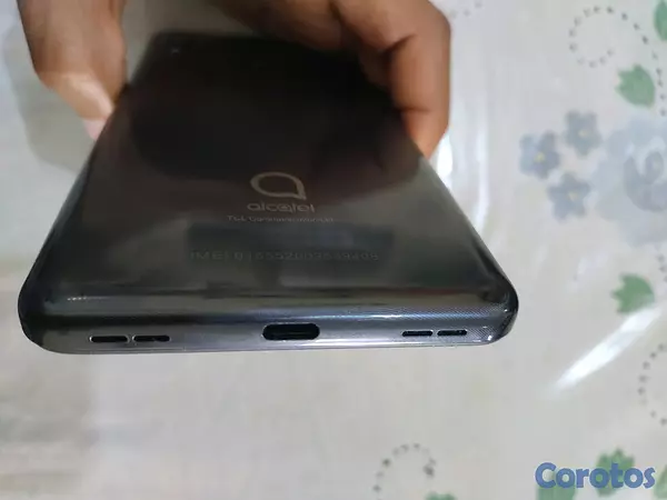 celulares y tabletas - Alcatel 3V 32GB desbloqueado pantalla grande  7