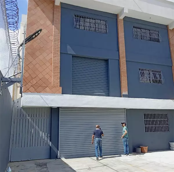 oficinas y locales comerciales - Propiedad comercial en la Fe 5