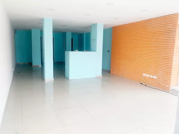 oficinas y locales comerciales - Local comercial en primer nivel 4