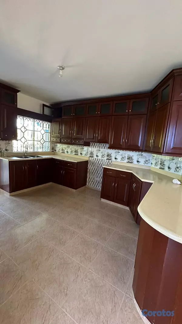 casas - CASA DE RENTA EN SEGUNDO NIVEL PARTE ALTA DE LA CI 10