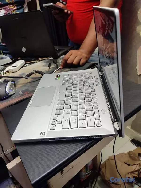 computadoras y laptops - Asus Rog Zephyrus G14  Ryzen 9-4900H @3.00Ghz /16g 6