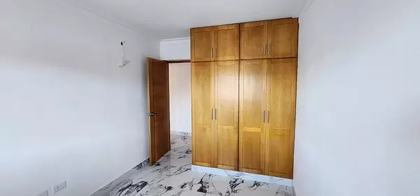 apartamentos - Apartamento Segundo Piso con Terraza, Corales del Sur. VENDIDO 2