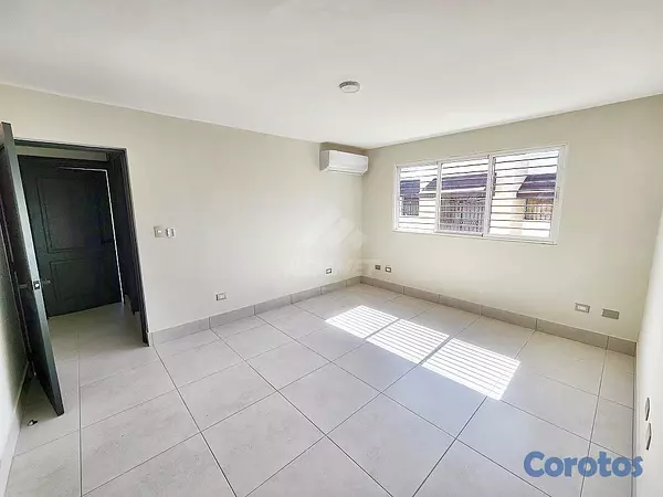 casas - CASA REMODELADA PROYECTO CERRADO CERRO HERMOSO SAN 4