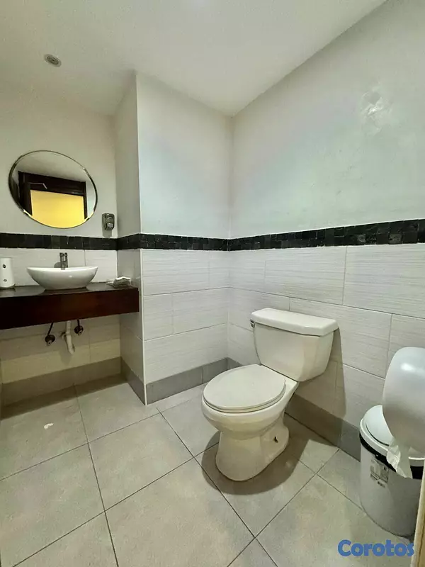 oficinas y locales comerciales - Vendo Edificio en el Vergel  5