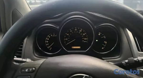 jeepetas y camionetas - 🚗 ¡Oportunidad! Toyota Lexus RX 330 2004 – Lujo, confiabilidad 4