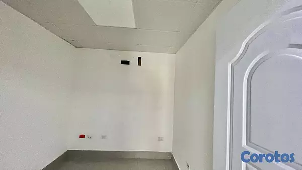 oficinas y locales comerciales - Local comercial u Oficina en alquiler en Av. 27 de 8