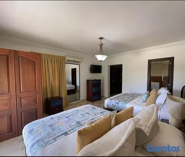 casas vacacionales y villas - VILLA EN VENTA EN COCOTAL GOLF & COUNTRY CLUB, FRENTE AL CAMPO DE GOLF 2