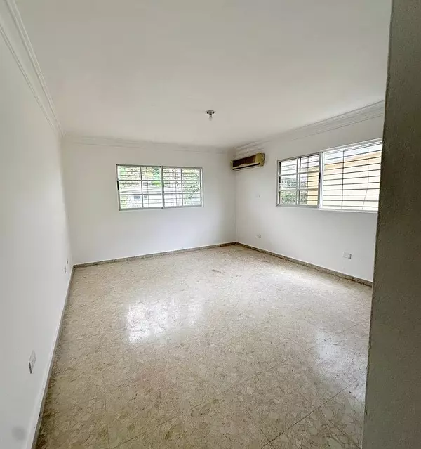 casas - propiedad comercial en ls prados 4