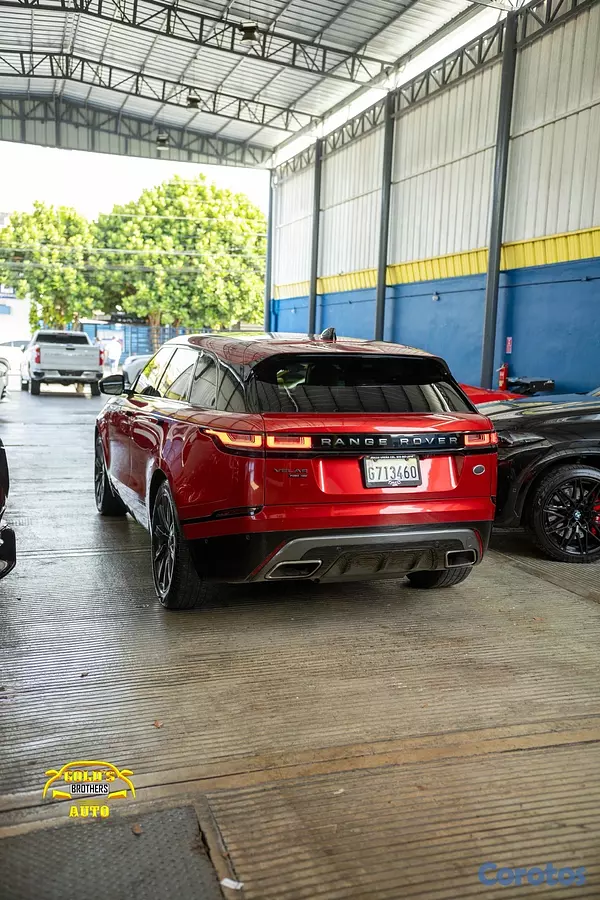 jeepetas y camionetas - Land Rover Range Rover Velar R-Dynamic 2018 Clean Carfax 4