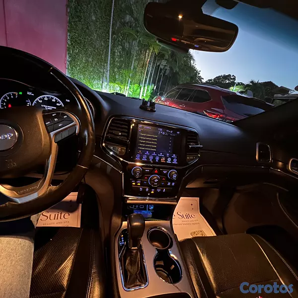 jeepetas y camionetas - Jeep grand Cherokee limited, Excelente condiciones 4