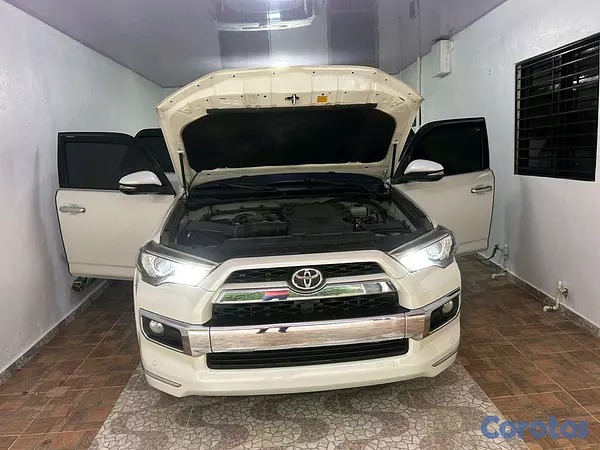 jeepetas y camionetas - Toyota 4runner limited 2015 12