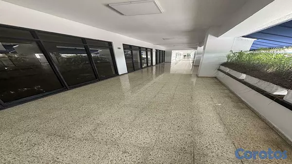 oficinas y locales comerciales - Alquiler Local Comercial Naco 2do piso 152Mts 6