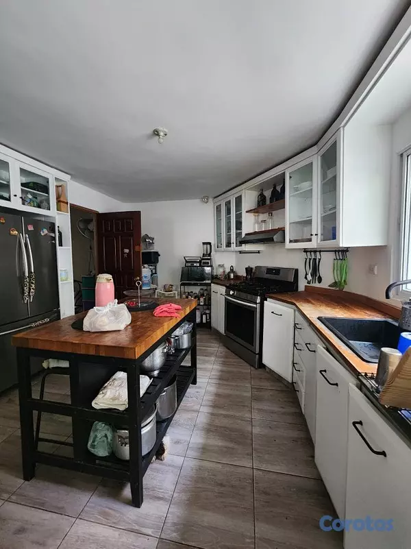 casas - Casa en Venta de 2 Niveles  Ubicación Estratégica  4