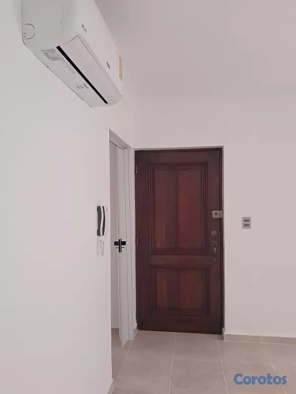 apartamentos - Alquilo atractivo apartamento Evaristo Morales, 2h, lugar céntrico  10