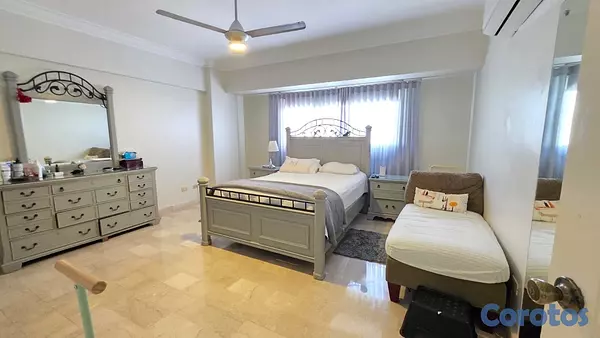 apartamentos - vendo bella vista tres habitaciones amplias con baño dos parqueos estudio servi 6