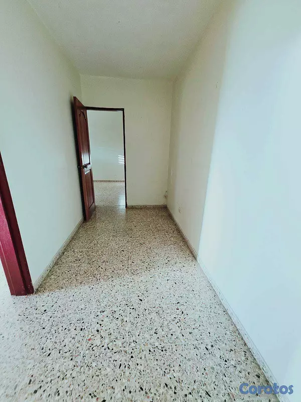 casas - Vendo casa de 2 niveles -Ave. Independencia  3