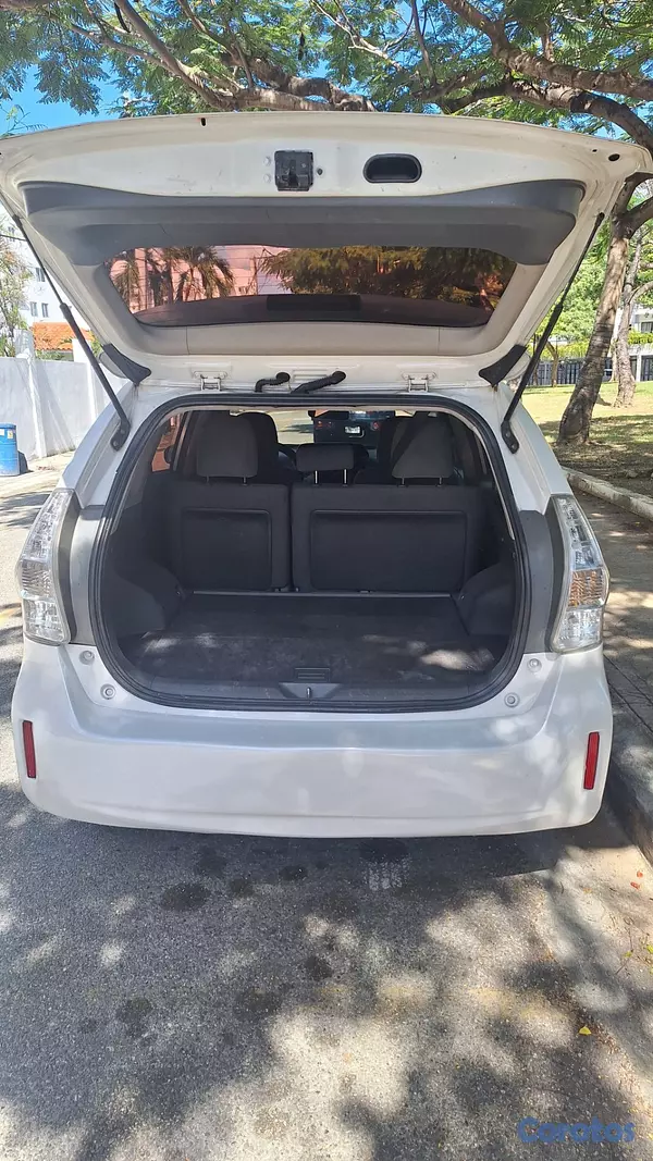 carros - Toyota prius V 7