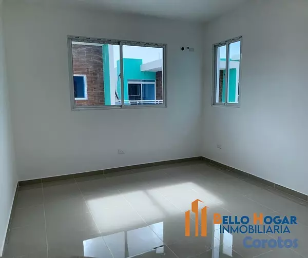 casas - Casa Moderna en Residencial Lianas del Prado – US$ 2