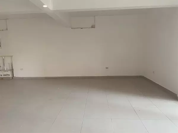 oficinas y locales comerciales - Local en primer nivel prados 2