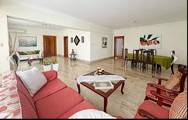 apartamentos - Vendo apartamento en Sanche Naco Distritos nacional 
 en una torre USD$325,000, 8