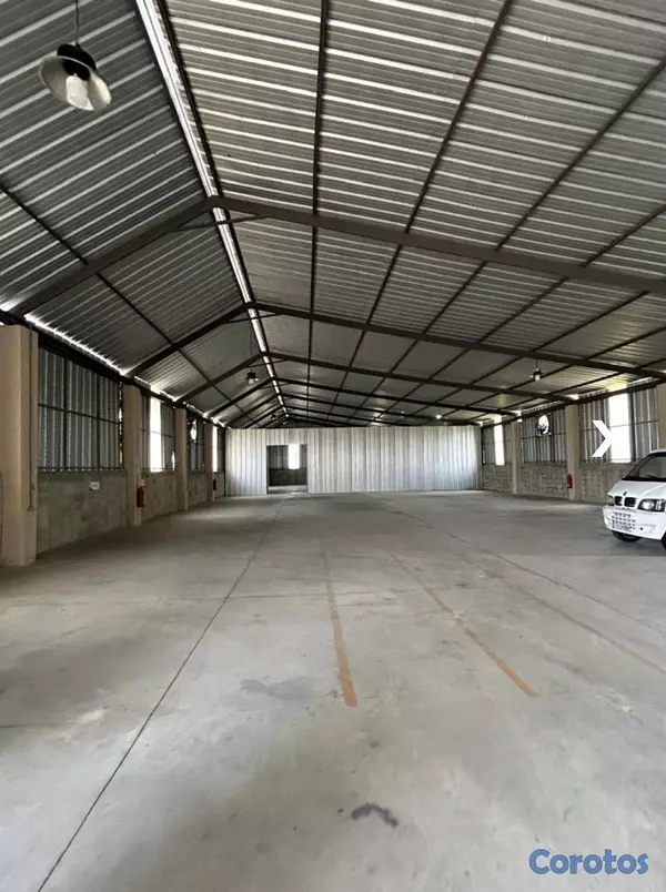 oficinas y locales comerciales - Ubicación Top! Nave Industrial en Alquiler | Aut. 6 de Noviembre
 3