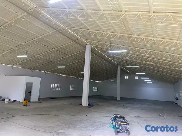 oficinas y locales comerciales - Naves Industriales Av. Independencia en alquiler  2