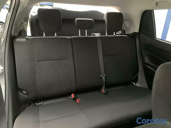 carros - SUZUKI SWIFT  8
