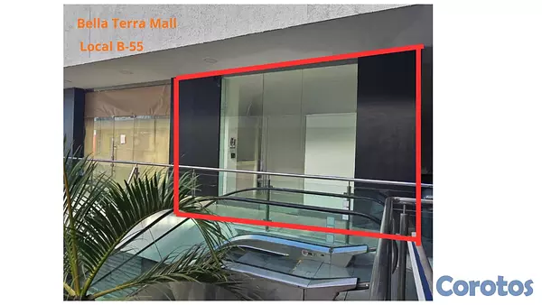 oficinas y locales comerciales - LOCALES COMERCIALES EN ALQUILER.  3 LOCALES  BELLA TERRA MALL Y 1 PLAZA EL PORTA 2