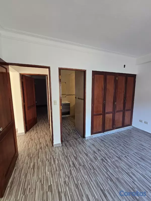 apartamentos - Vendo apartamento en Av. Independencia  3