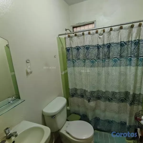 casas - Se vende amplia vivienda con cuatro dormitorios, m 6