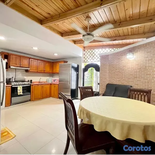 casas - Casa en Bella Vista con Patio y Piscina  8