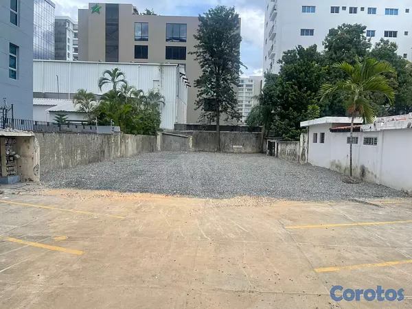 solares y terrenos - Alquiler solar en Piantini  3