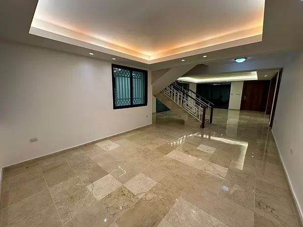 apartamentos - Casa en Alquiler con Línea Blanca
BELLA VISTA SUR
USD 6,300.00

 9