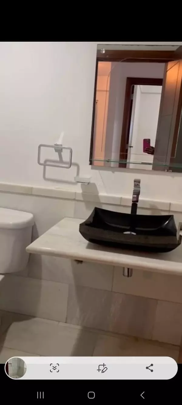 apartamentos - Vendo oportunidad moderno apartamento en Evaristo morales 🕹 US$195,000   3
