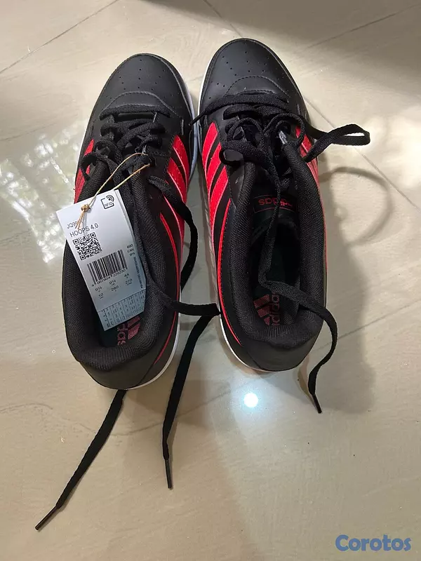zapatos para mujer - diversos tipo y marcas de tenis a la venta motivo de viaje  10