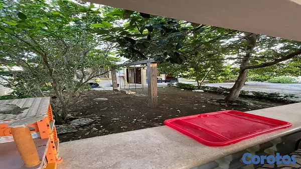 casas - Venta de hermosa con 1000mt  de solar en Zona Oriental 4