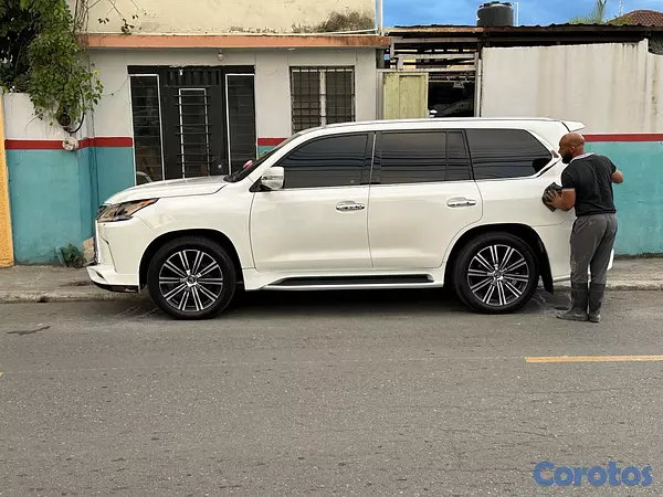 jeepetas y camionetas - LEXUS LX 570  9