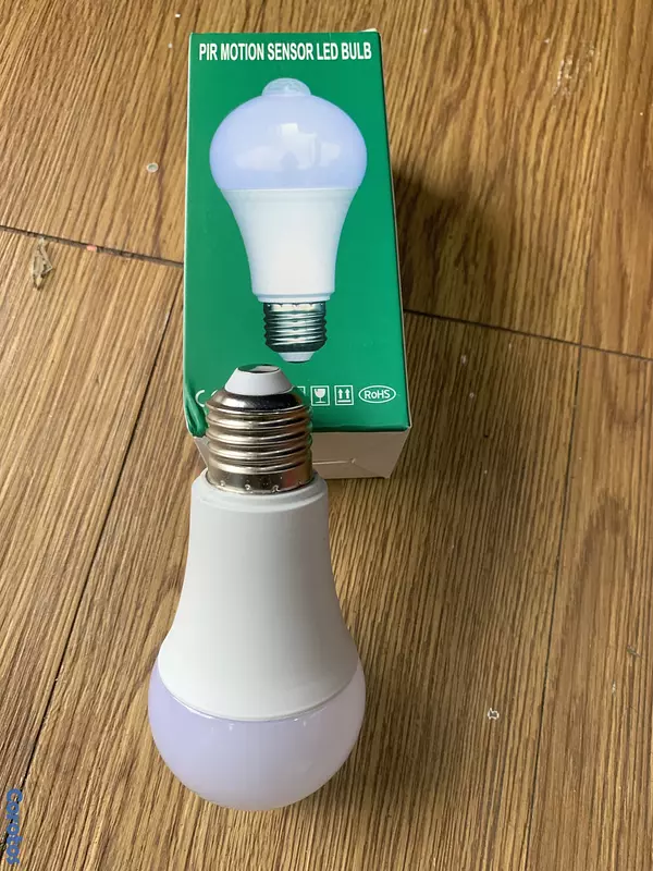 electrodomesticos - bombilla 💡 con censor 9W  2