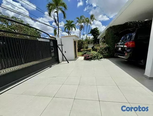 oficinas y locales comerciales - EN VENTA O ALQUILER Casa en los prados  5