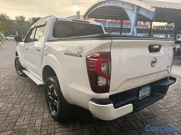 jeepetas y camionetas - Nissan frontier le 2022 7