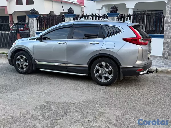 jeepetas y camionetas - Vehículo en excelente condiciones.  2