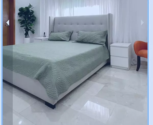 apartamentos - VENDO Apartamento en Naco céntrico de 3 hab.  3.5 baños.
venta: usd318.000 8